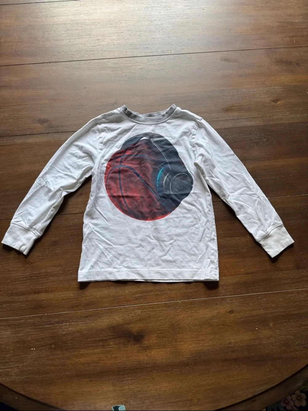 Four Gymboree cotton long sleeves tees S (5) Buffalo Bear Cat Basketball